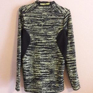 Nike Pro DRI - FIT fitted